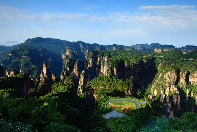 張家界森林公園主要景點(diǎn)一覽無遺,美不甚收